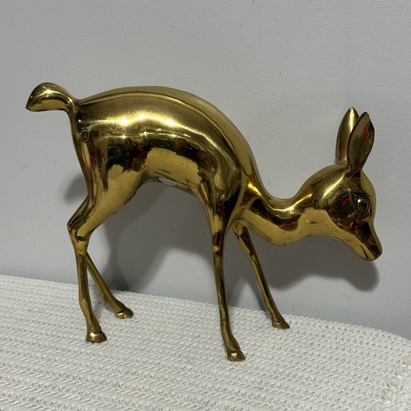 Vintage Elegant brass Deer Sculpture - Picture 2 of 4
